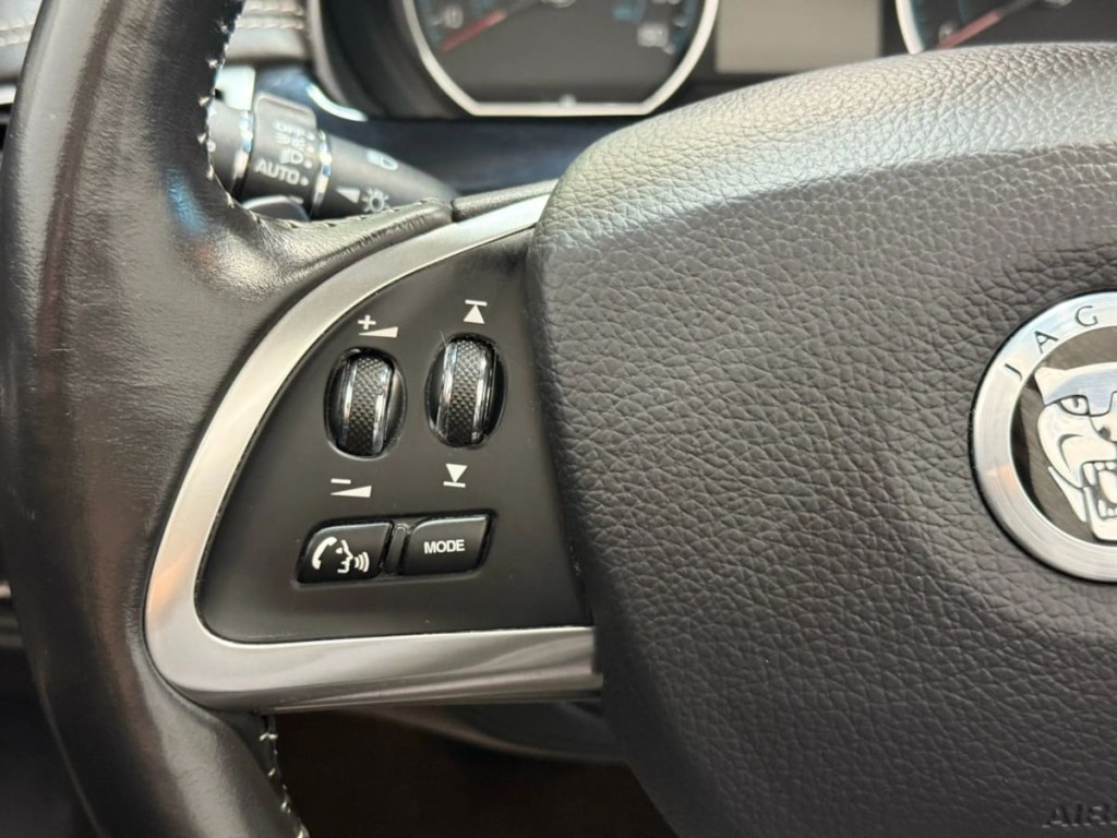 2013 Jaguar XK-Series Image 20