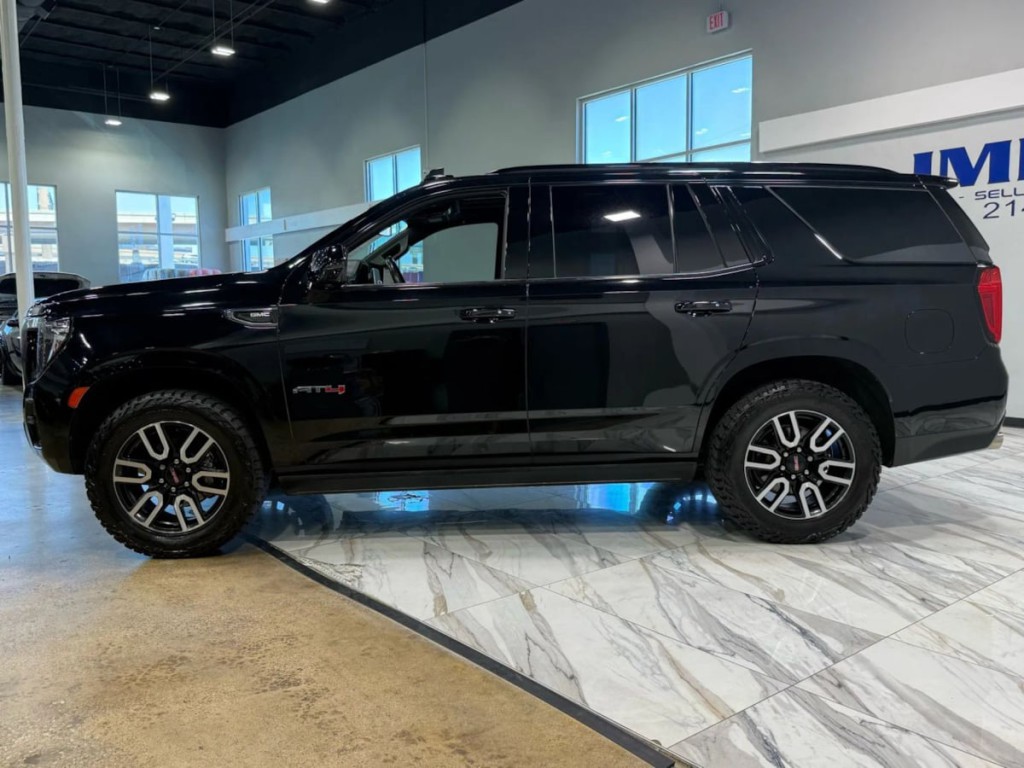 2022 GMC Yukon Image 9