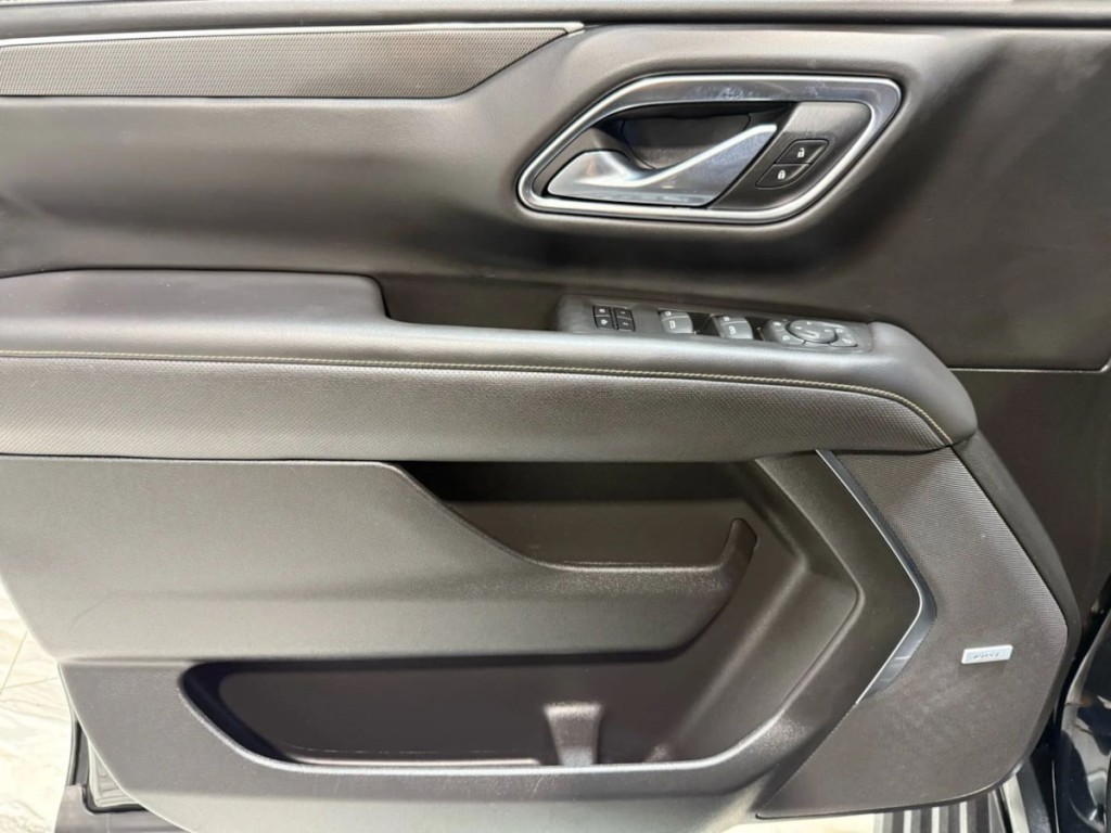 2022 GMC Yukon Image 12