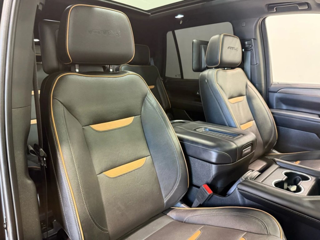 2022 GMC Yukon Image 32