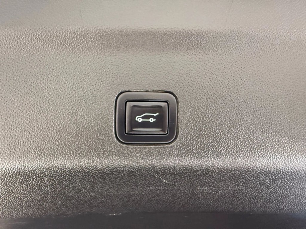 2022 GMC Yukon Image 43