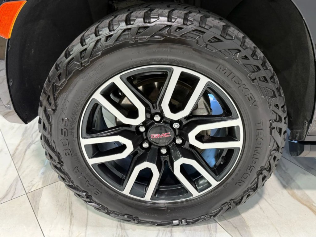 2022 GMC Yukon Image 44