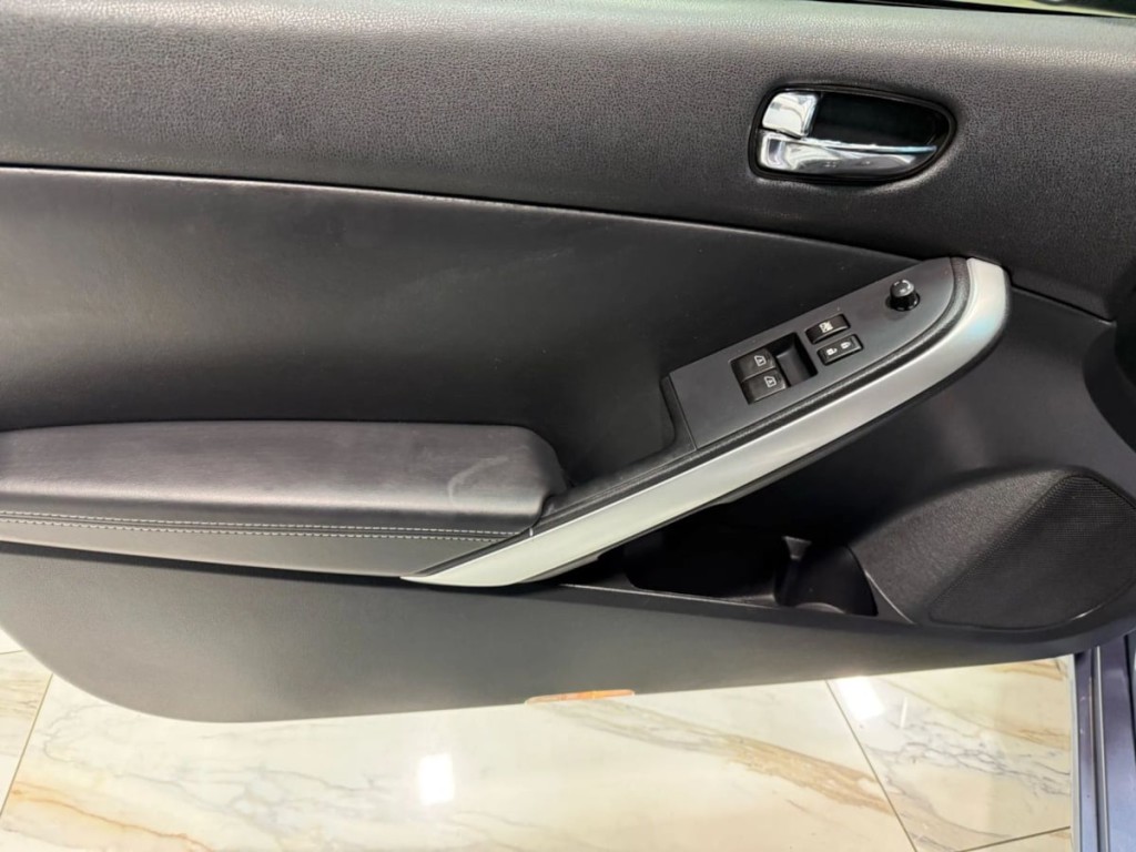 2012 Nissan Altima Image 11
