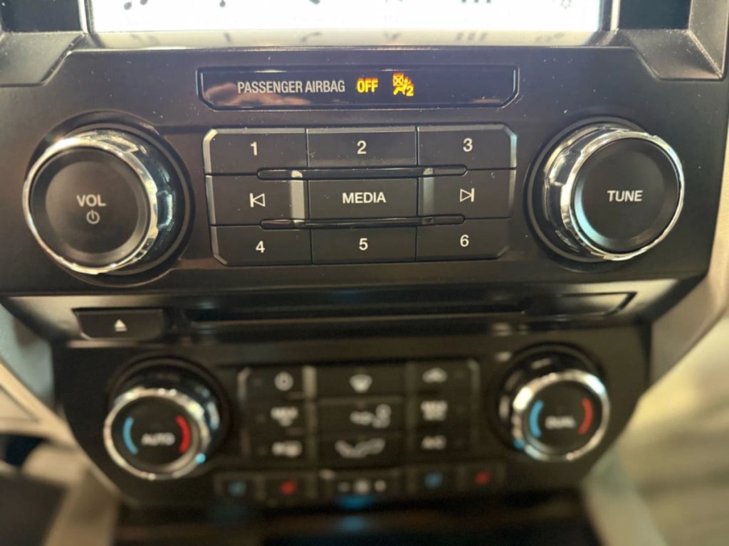 2017 Ford F-150 Image 20
