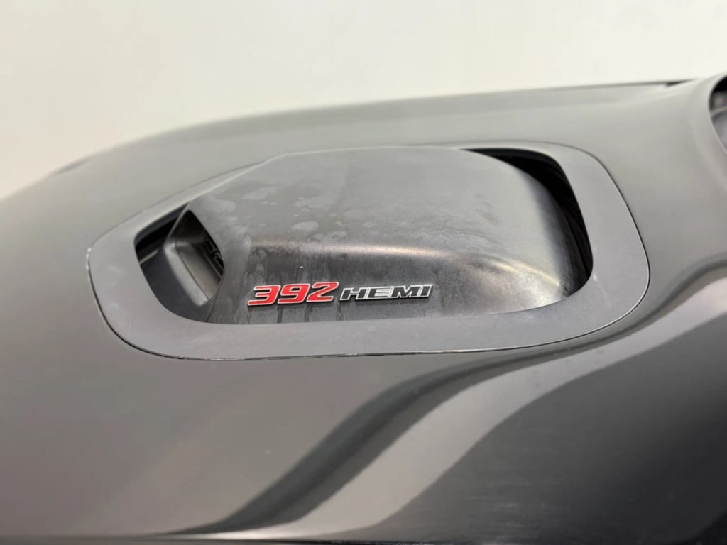 2016 Dodge Challenger Image 10
