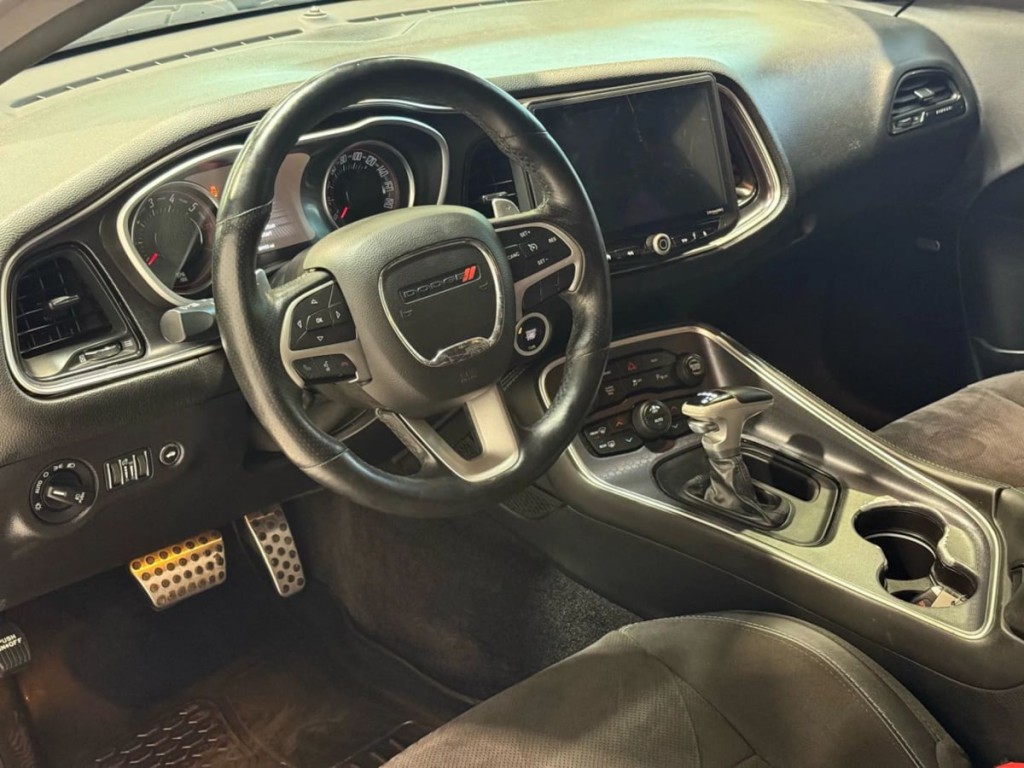 2016 Dodge Challenger Image 13