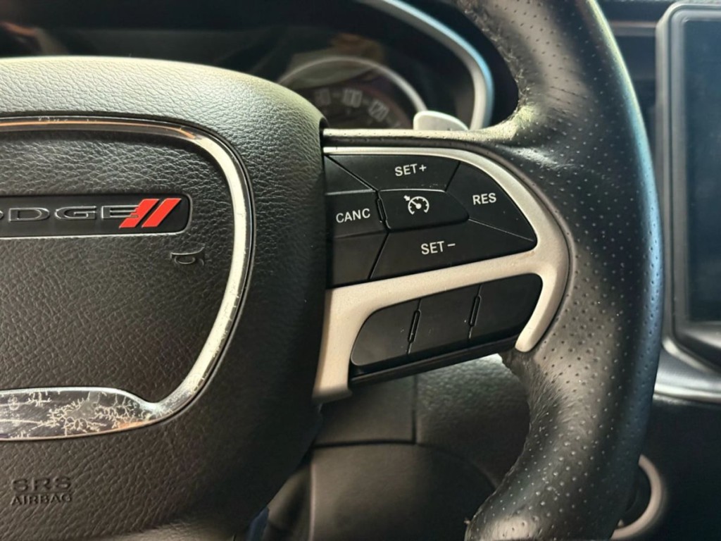 2016 Dodge Challenger Image 16