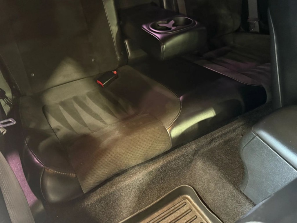 2016 Dodge Challenger Image 30