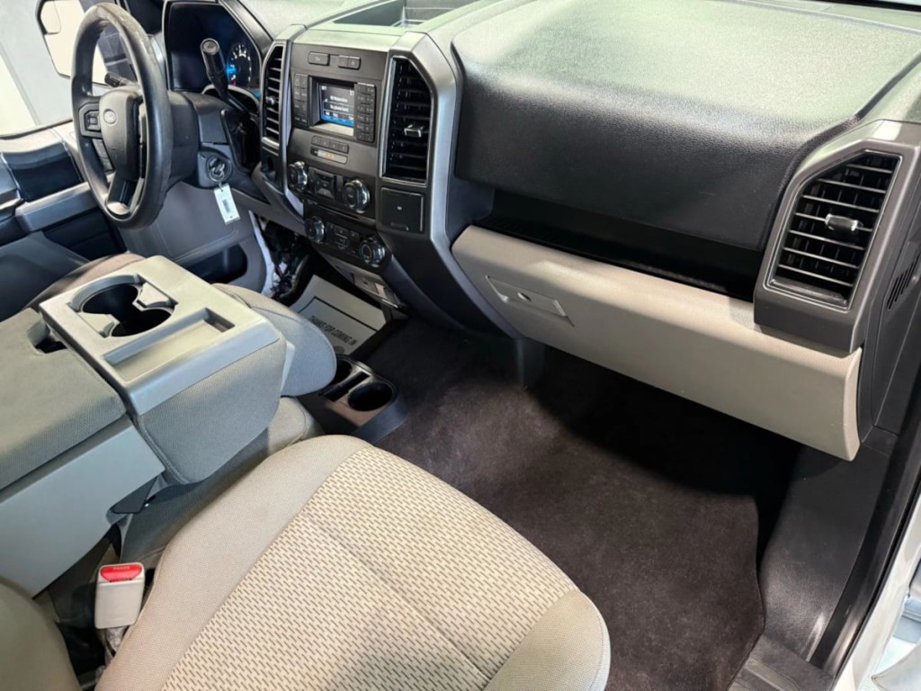 2017 Ford F-150 Image 25