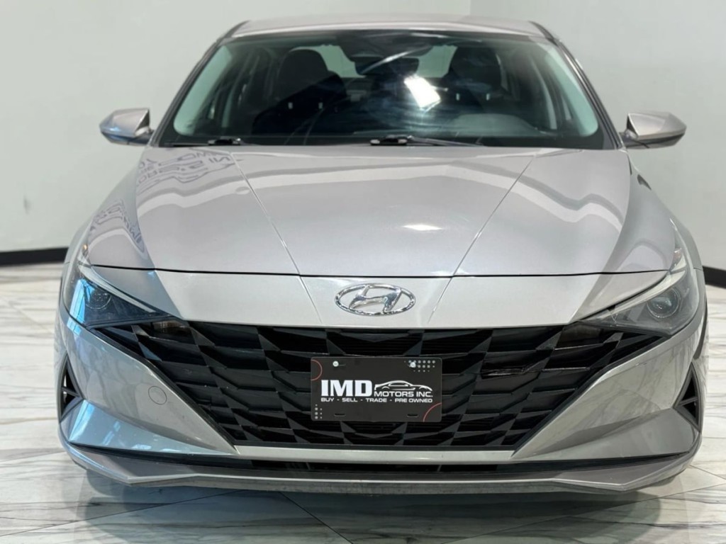 2022 Hyundai Elantra Image 3