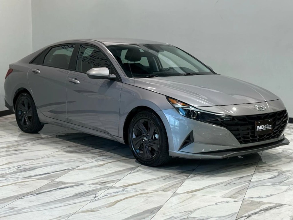 2022 Hyundai Elantra Image 4