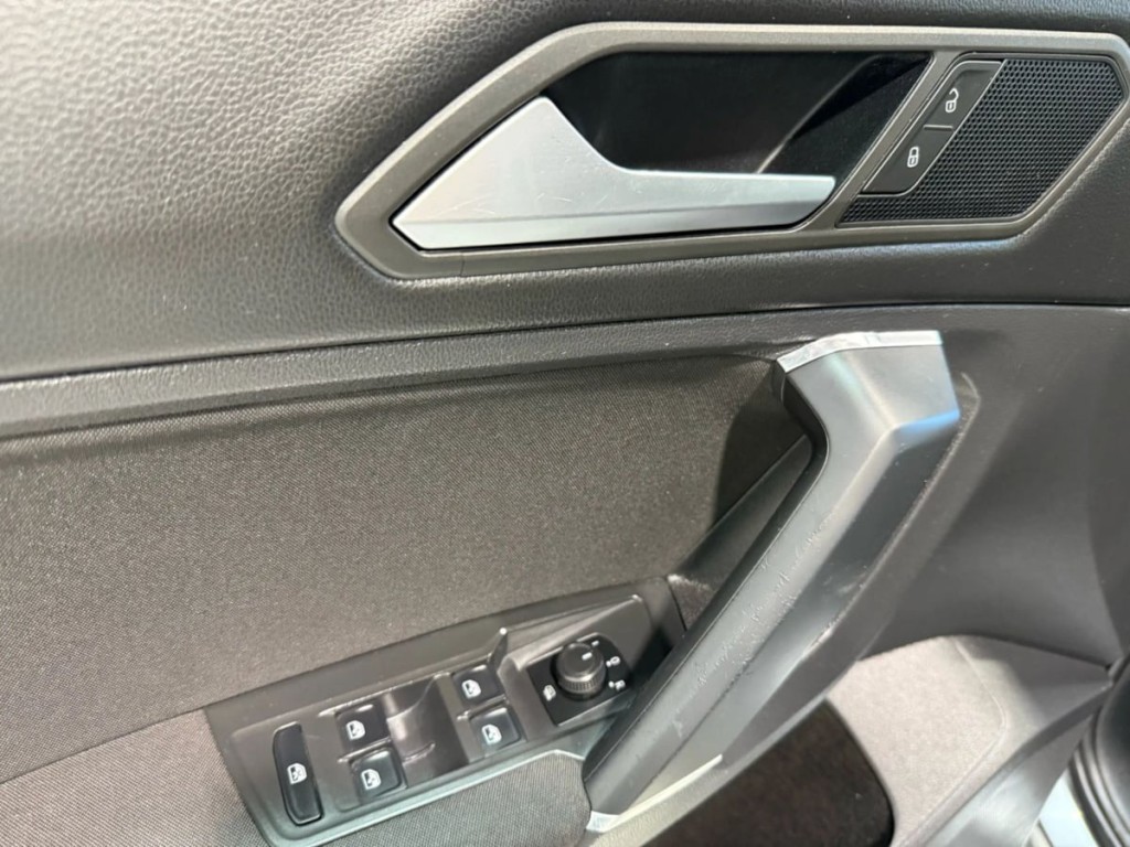 2020 Volkswagen Tiguan Image 12