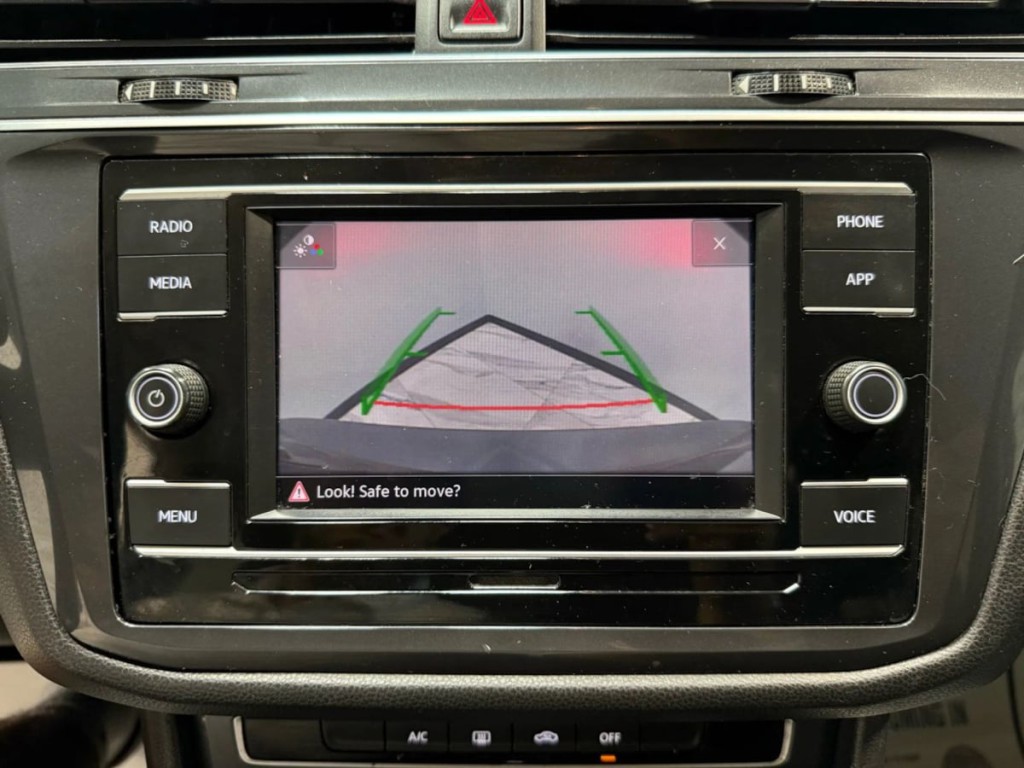 2020 Volkswagen Tiguan Image 16