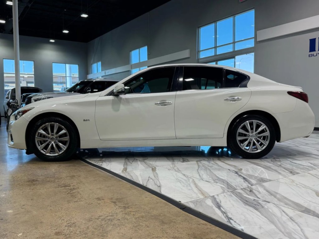 2018 INFINITI Q50 Image 9