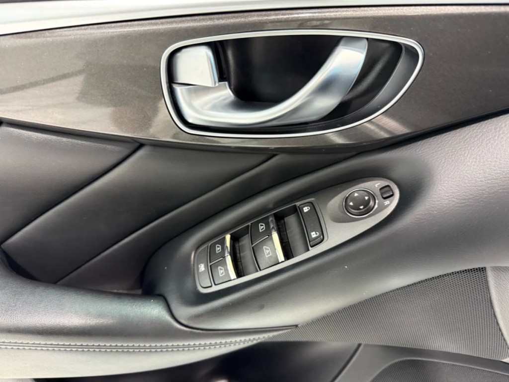 2018 INFINITI Q50 Image 12