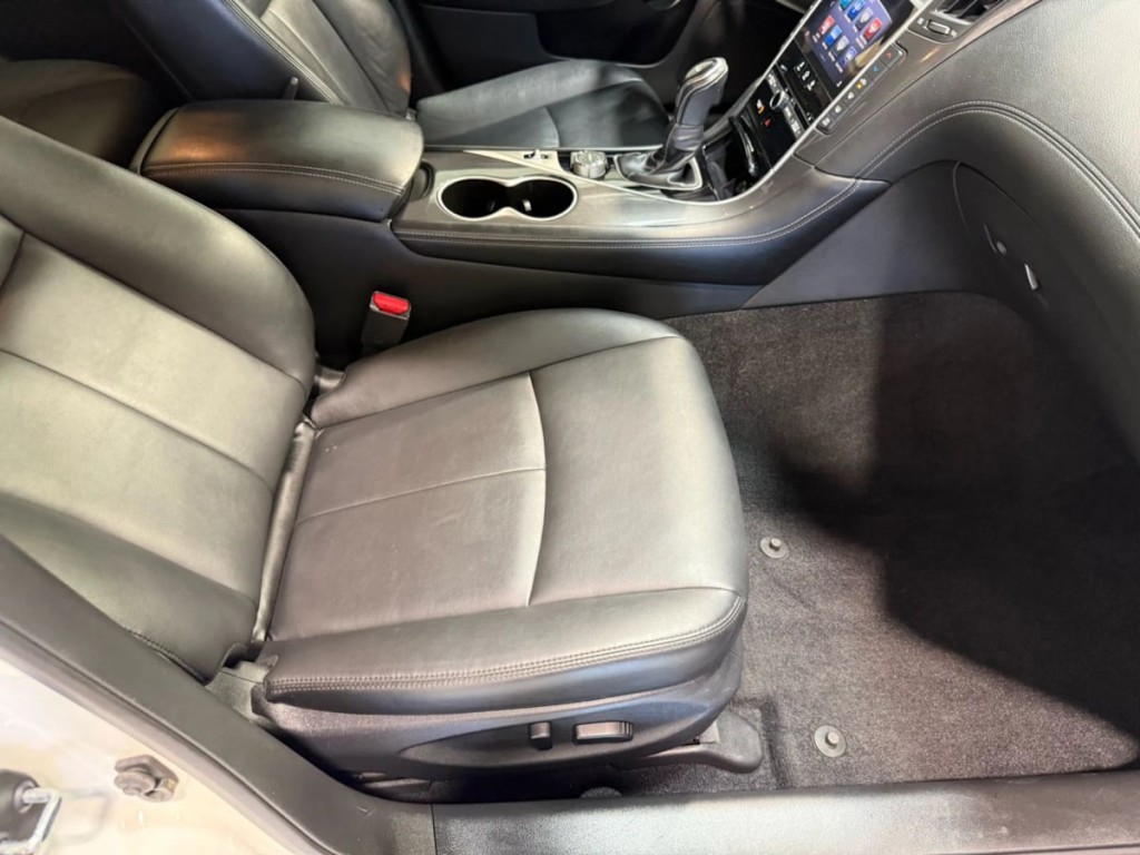 2018 INFINITI Q50 Image 28