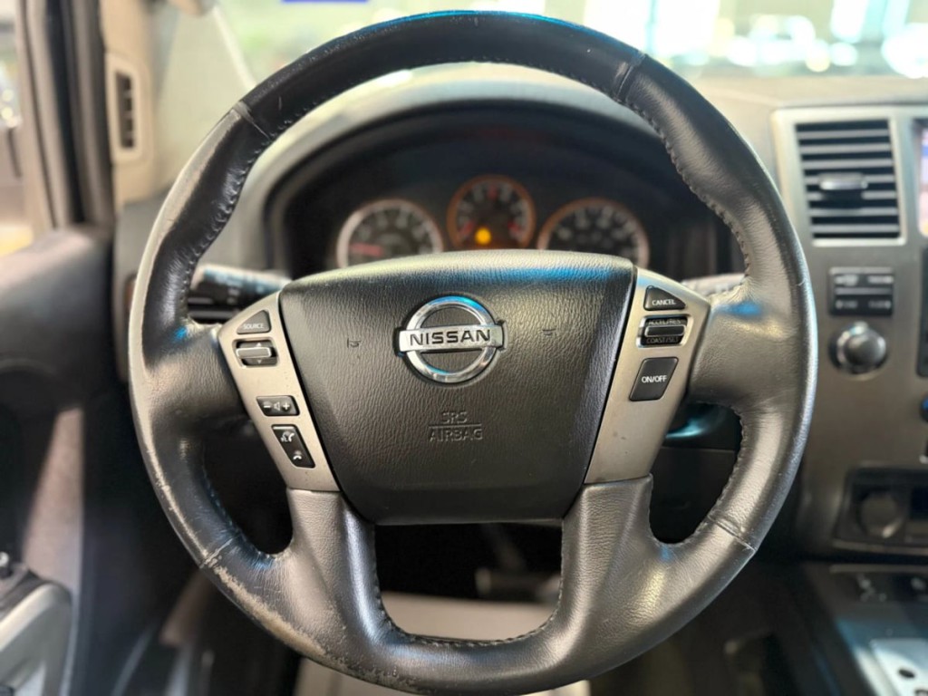 2015 Nissan Armada Image 16