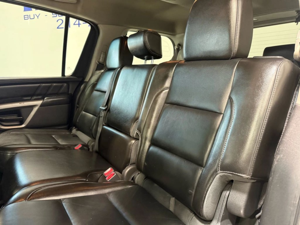 2015 Nissan Armada Image 25