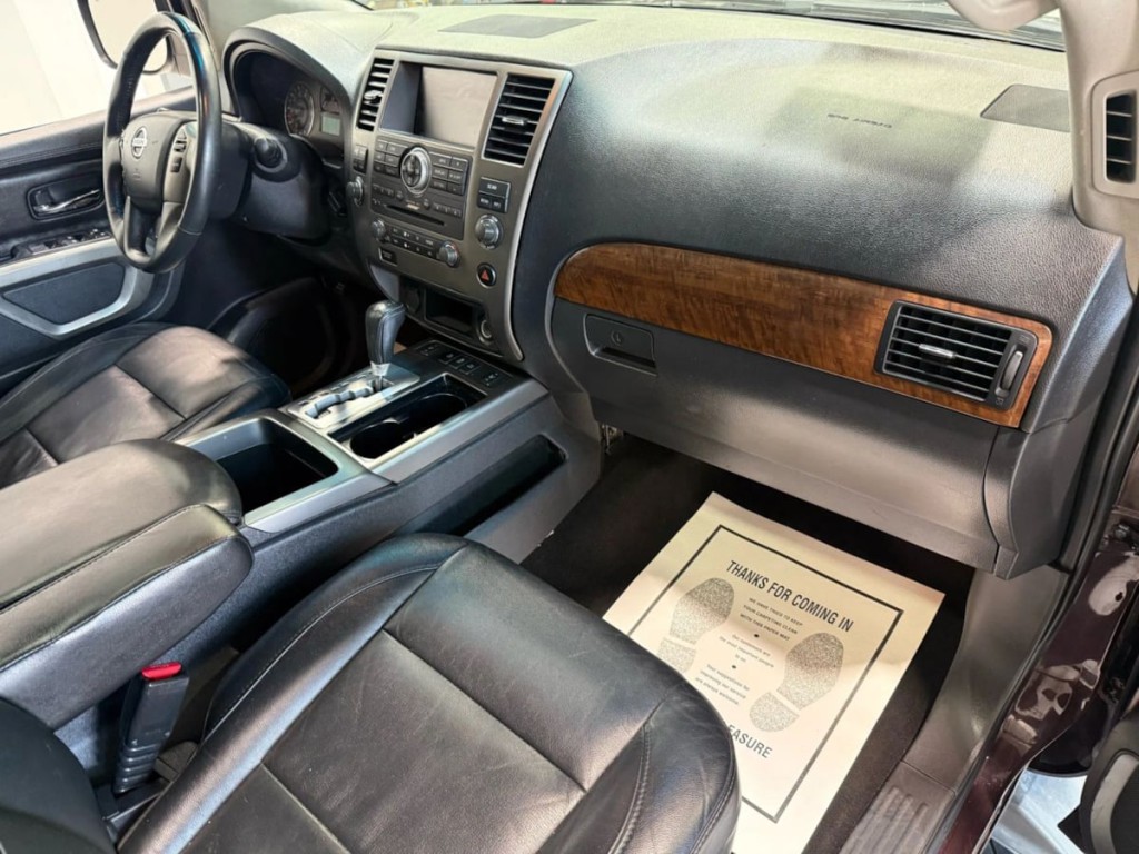 2015 Nissan Armada Image 27
