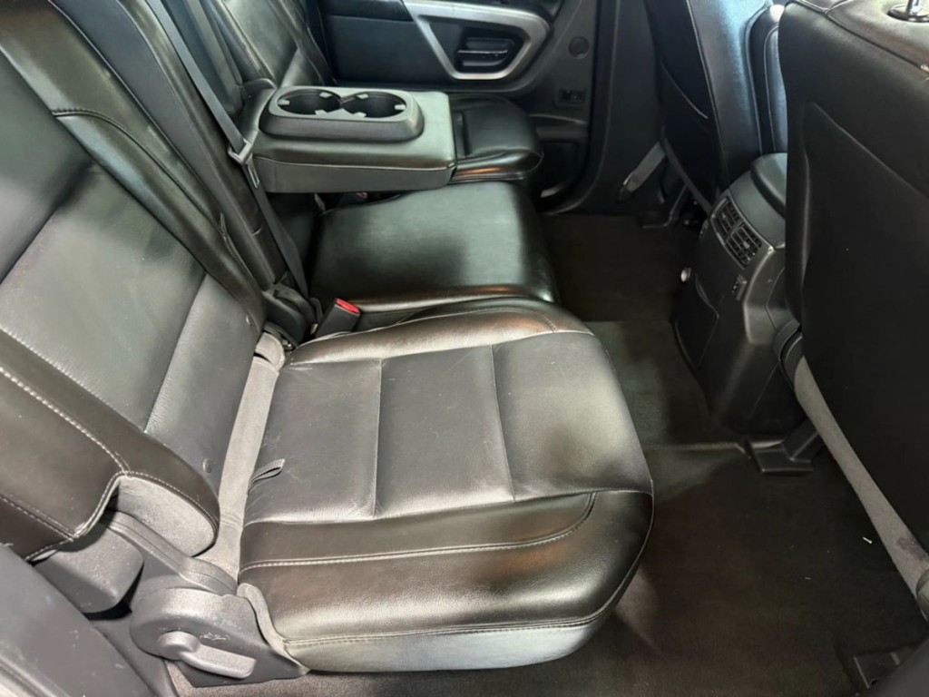 2015 Nissan Armada Image 31