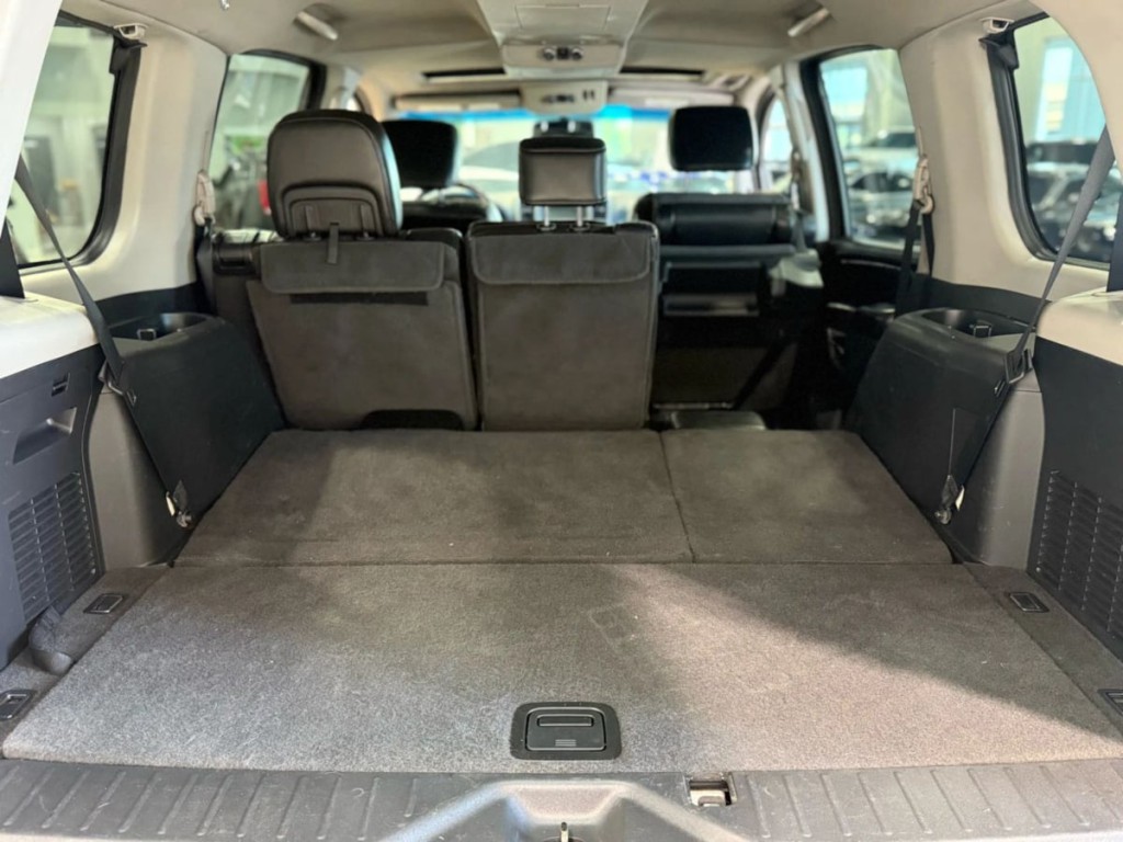 2015 Nissan Armada Image 36