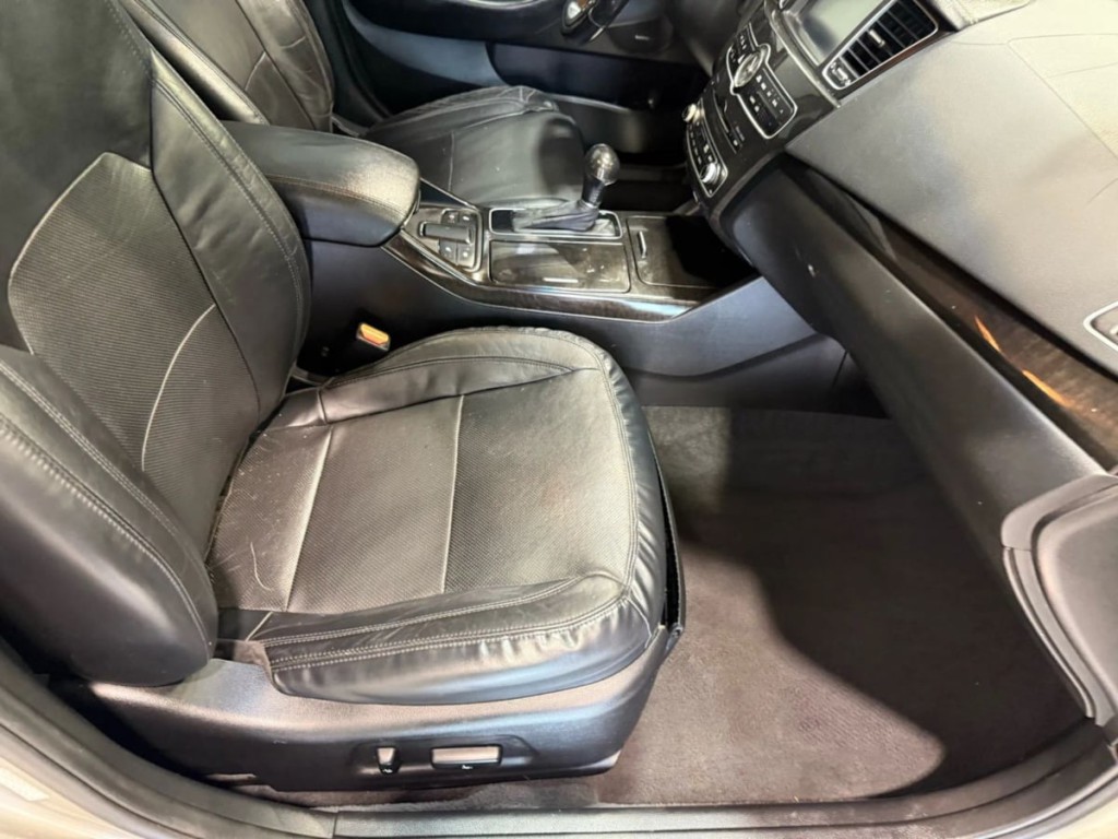 2014 Kia Cadenza Image 28