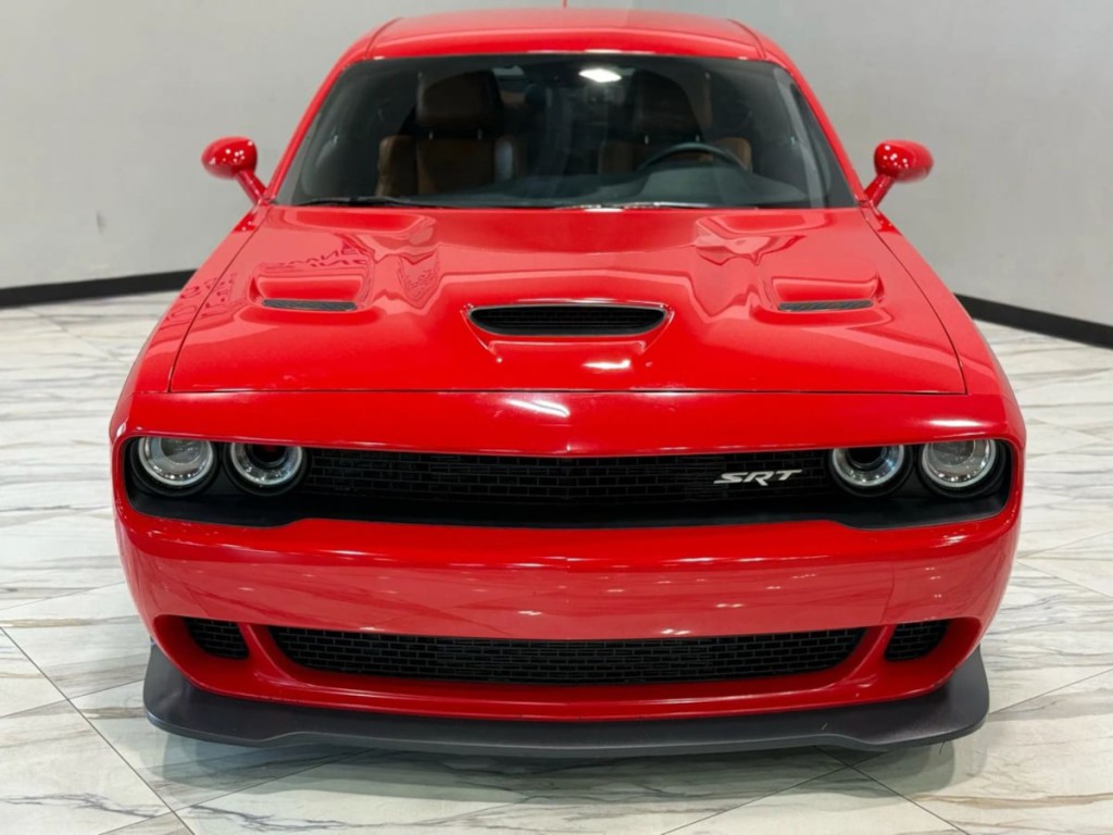 2015 Dodge Challenger Image 4
