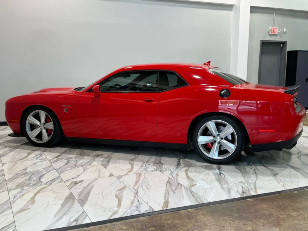 2015 Dodge Challenger Image 10