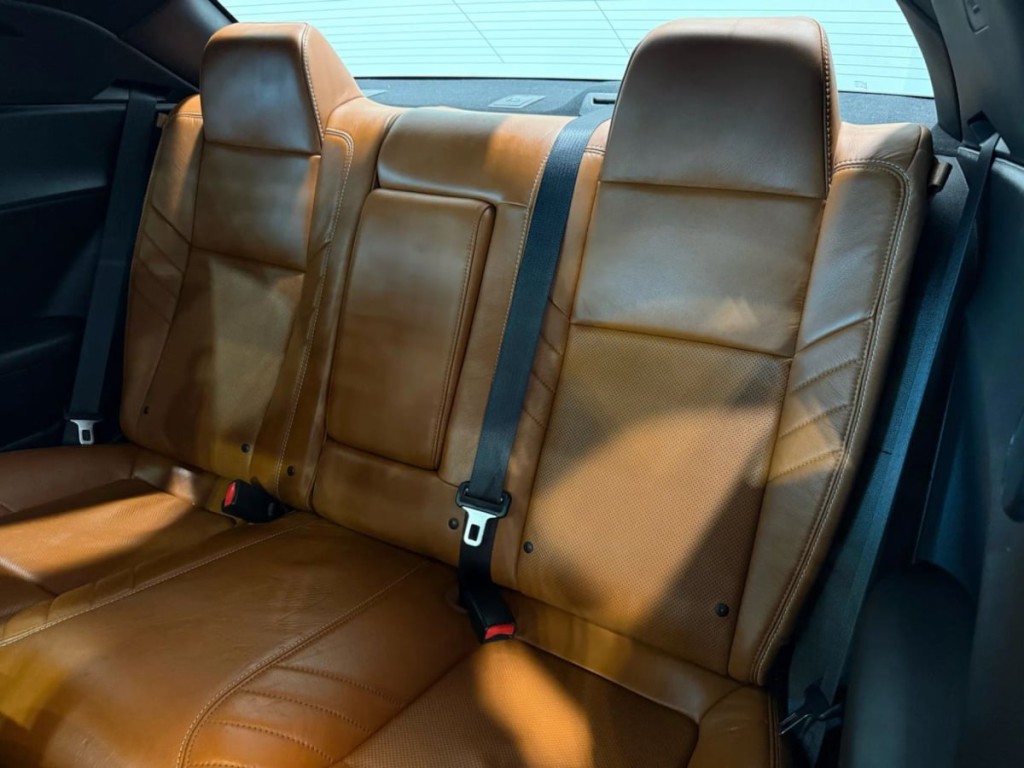 2015 Dodge Challenger Image 28