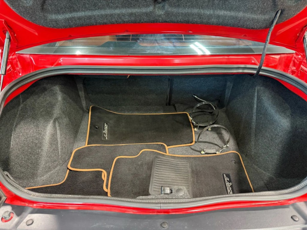 2015 Dodge Challenger Image 35
