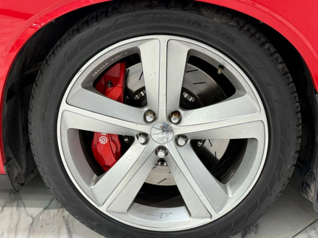 2015 Dodge Challenger Image 36