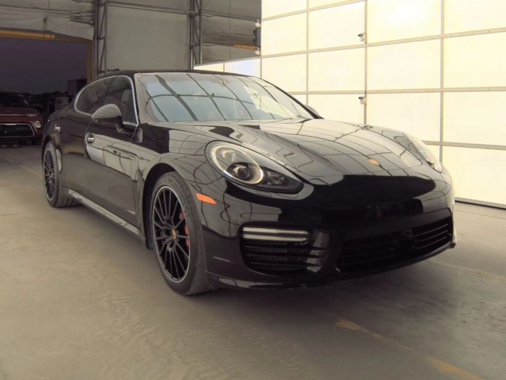2014 Porsche Panamera Image 2