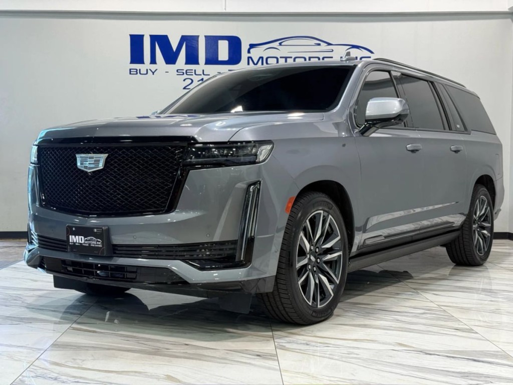 2021 Cadillac Escalade Image 2