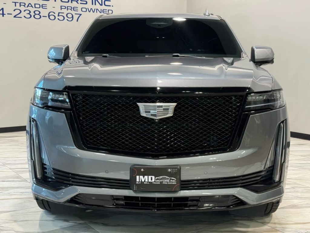 2021 Cadillac Escalade Image 3