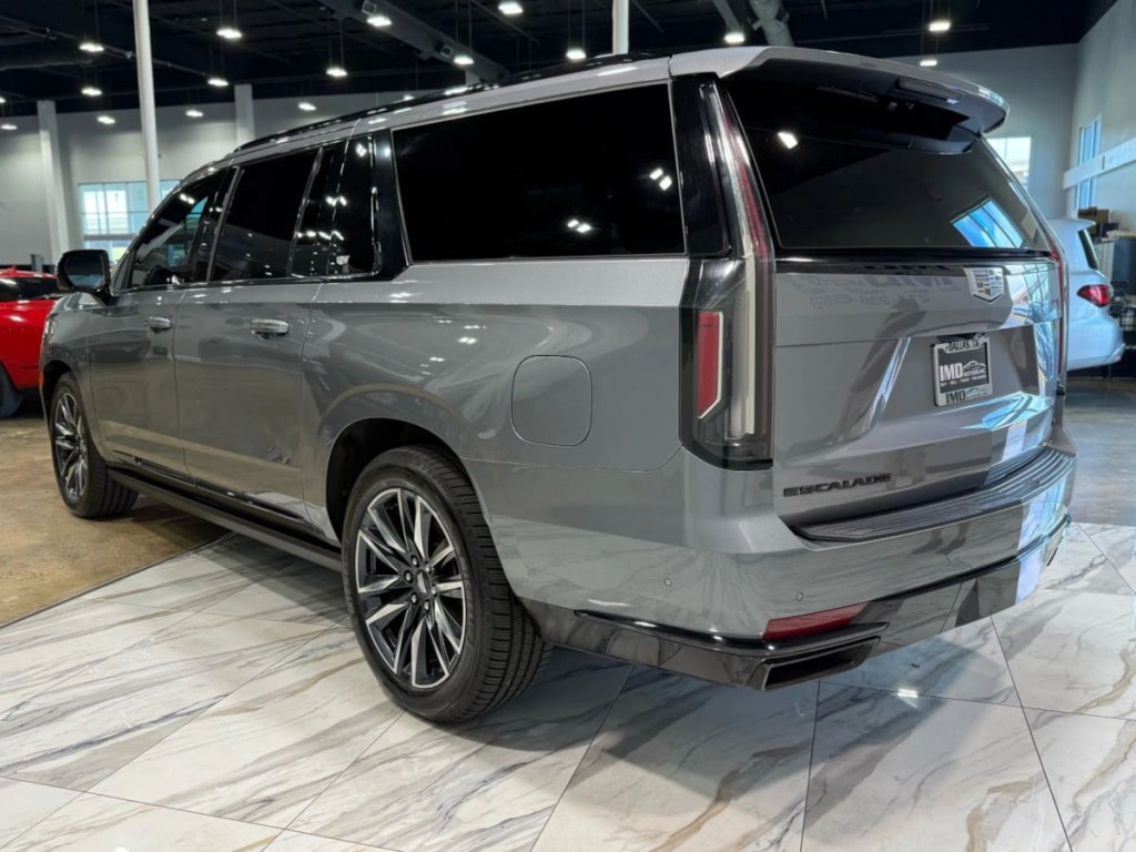 2021 Cadillac Escalade Image 8