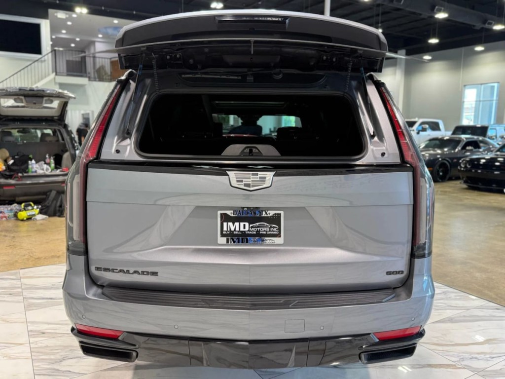 2021 Cadillac Escalade Image 10