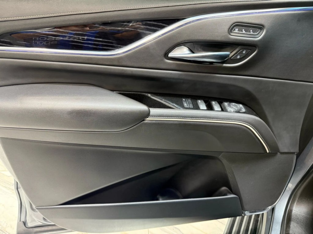 2021 Cadillac Escalade Image 11