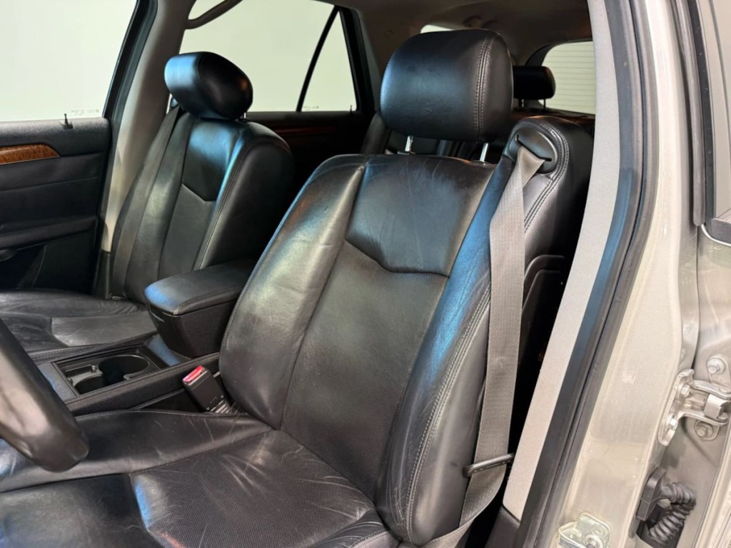 2008 Cadillac SRX Image 21