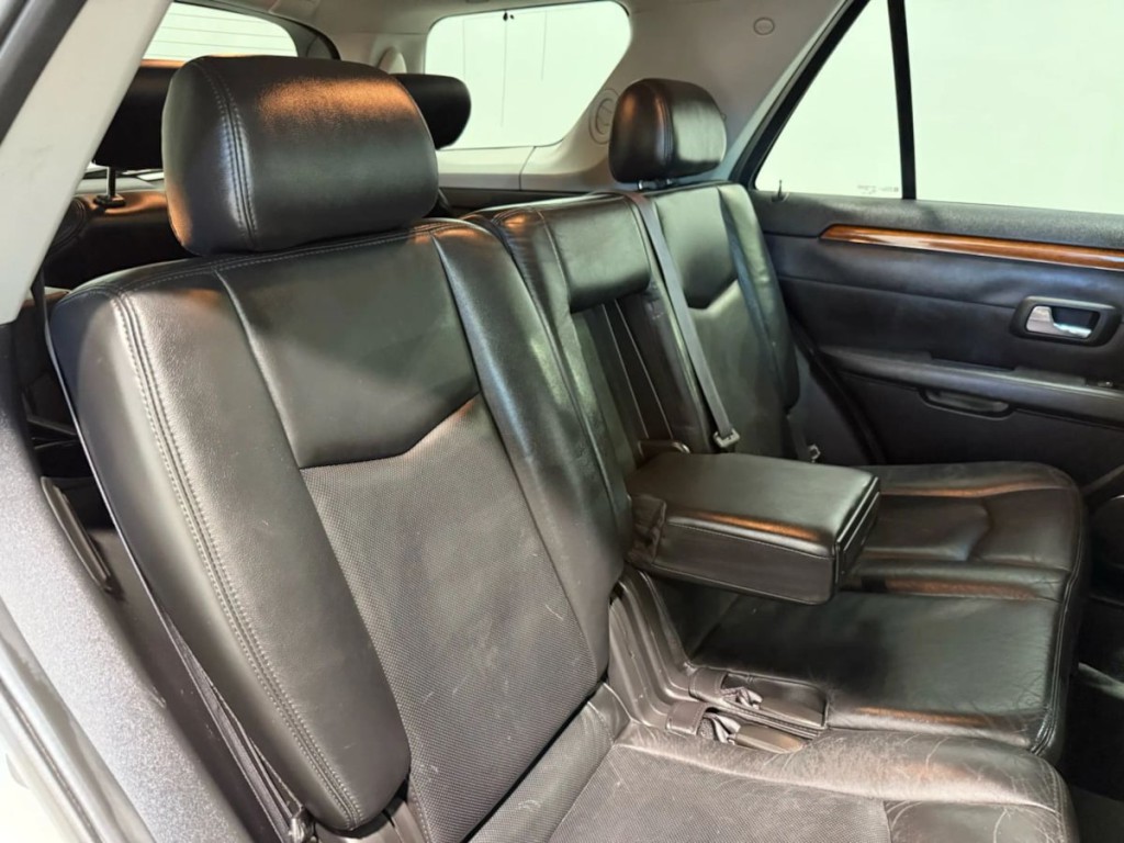 2008 Cadillac SRX Image 29