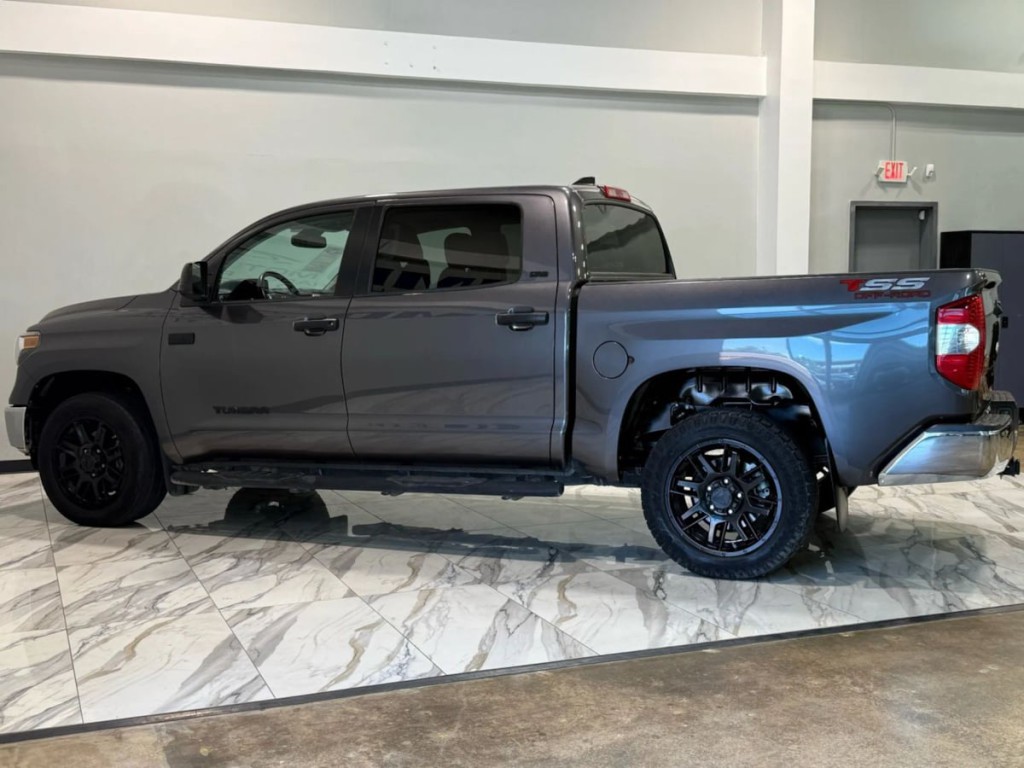 2021 Toyota Tundra Image 9
