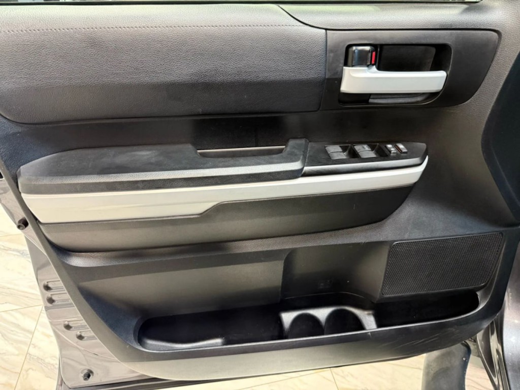 2021 Toyota Tundra Image 10