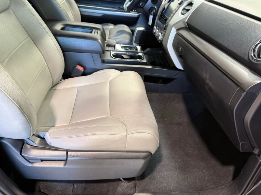 2021 Toyota Tundra Image 28
