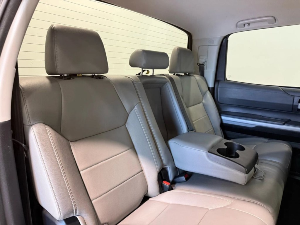 2021 Toyota Tundra Image 32