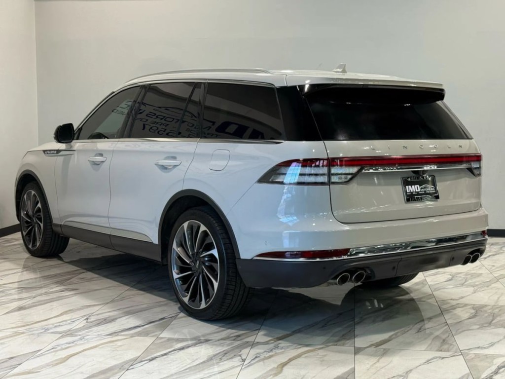2020 Lincoln Aviator Image 8