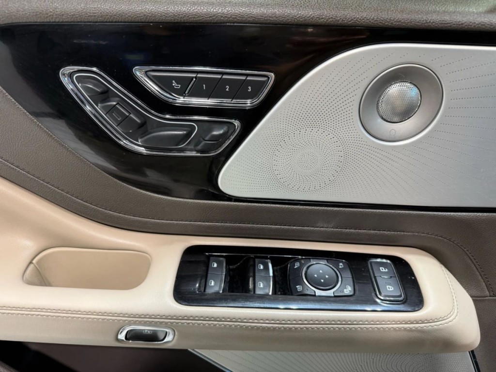 2020 Lincoln Aviator Image 13