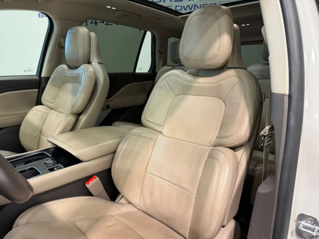 2020 Lincoln Aviator Image 25