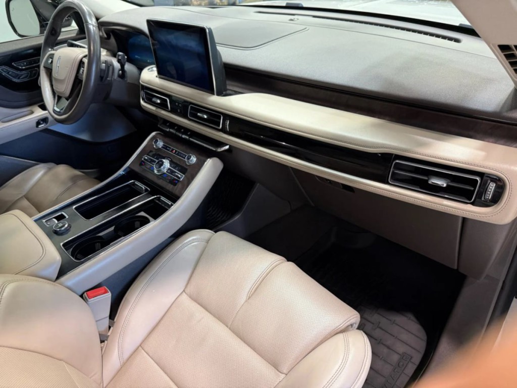 2020 Lincoln Aviator Image 29