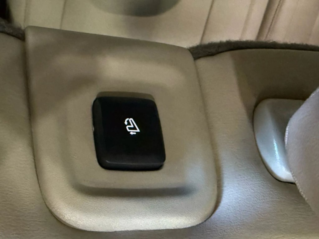 2020 Lincoln Aviator Image 35