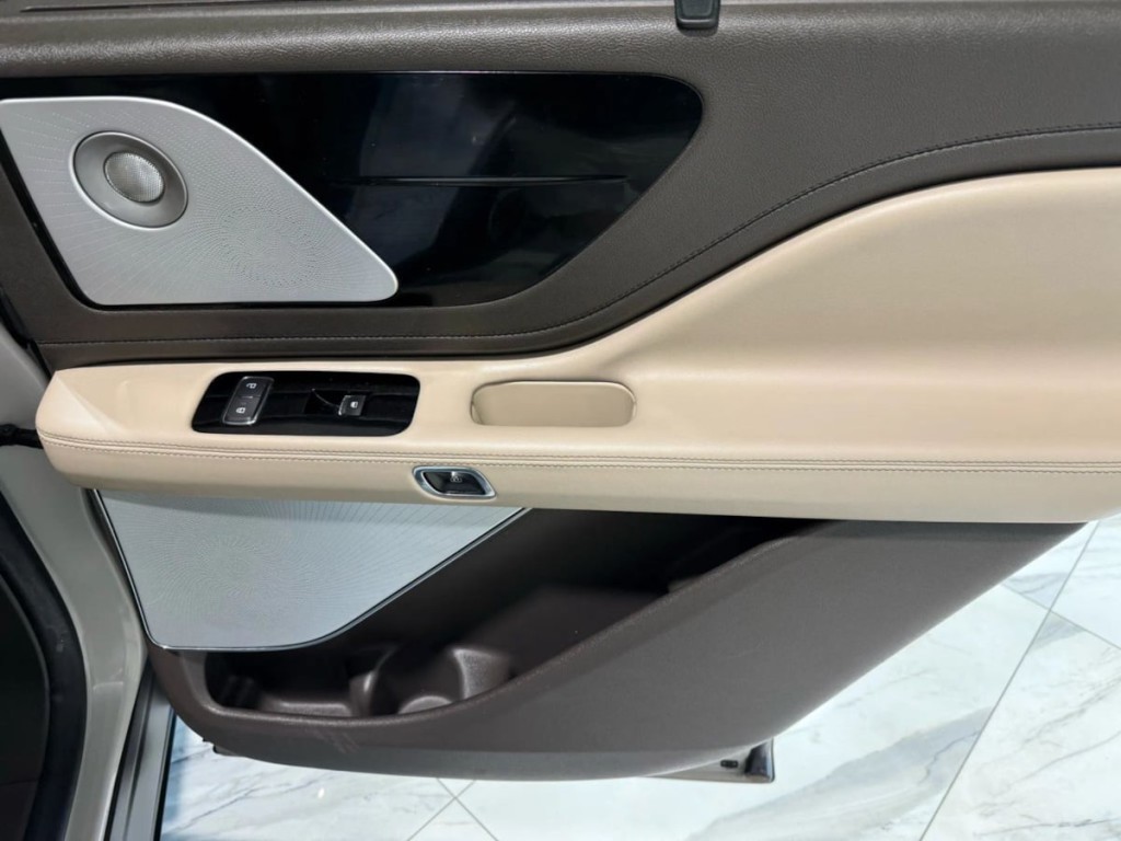 2020 Lincoln Aviator Image 37
