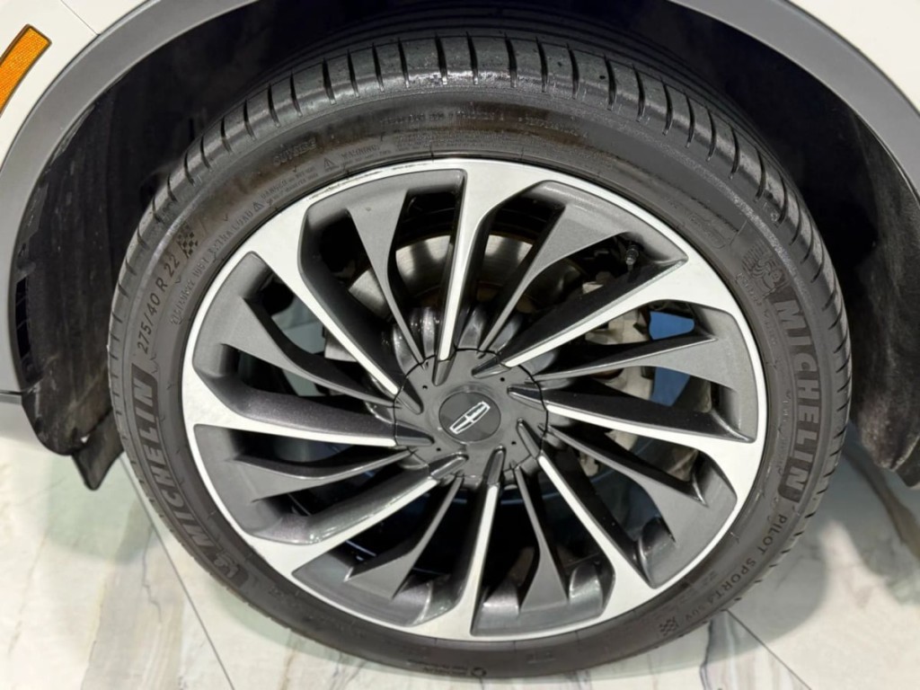 2020 Lincoln Aviator Image 42
